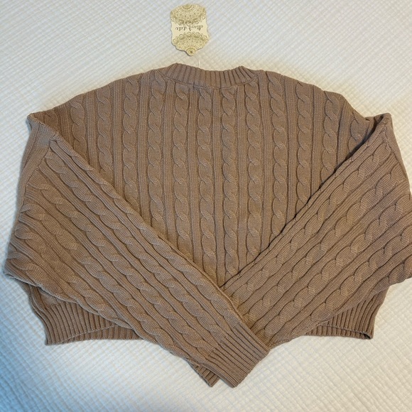 NWT Altar’d State Brown Cropped Cable Sweater - Picture 3 of 3